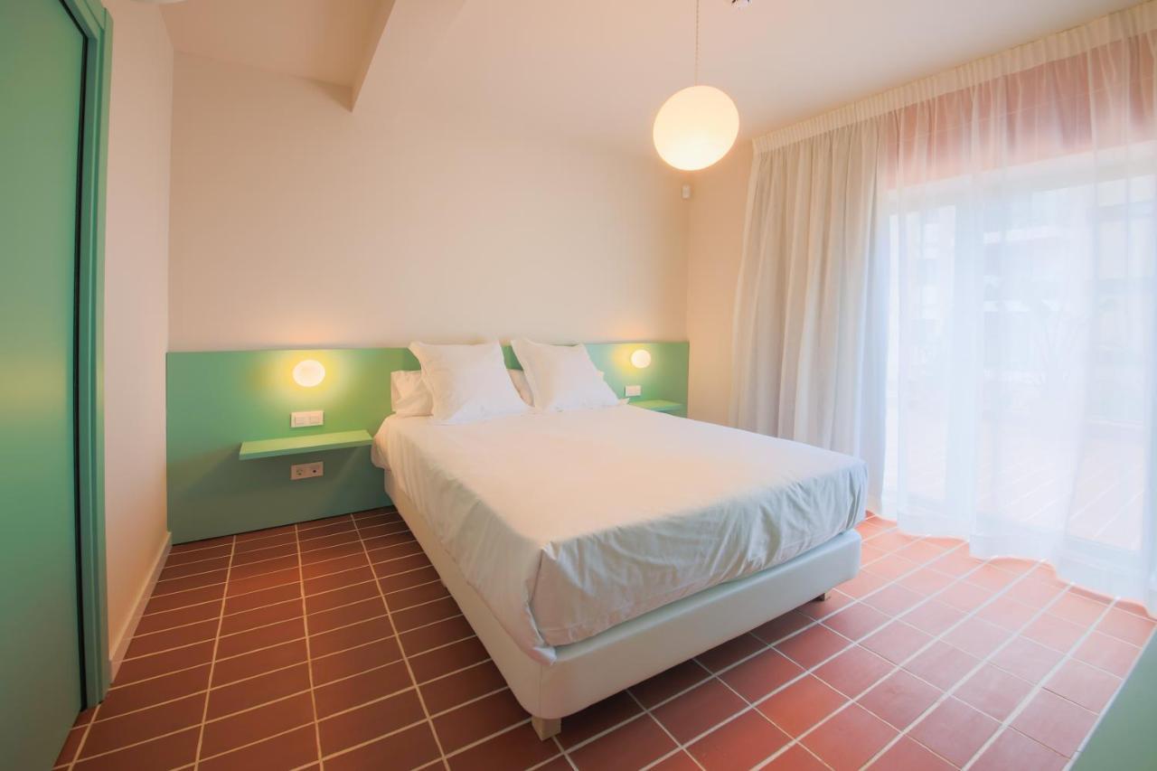 Terra Aurea Aparthotel Salou Exteriör bild
