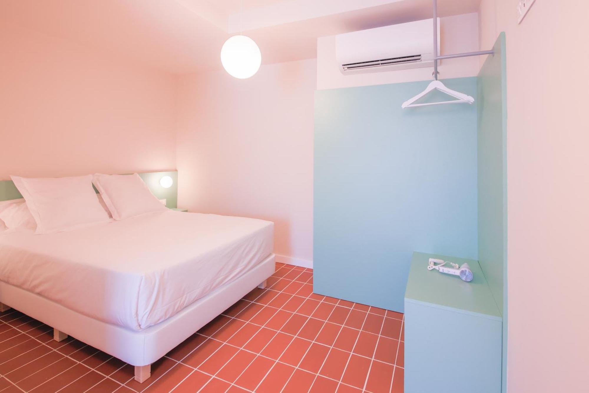 Terra Aurea Aparthotel Salou Exteriör bild