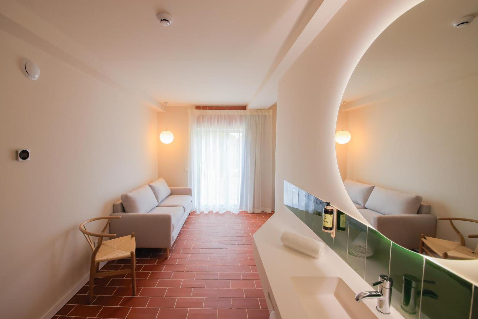 Terra Aurea Aparthotel Salou Exteriör bild